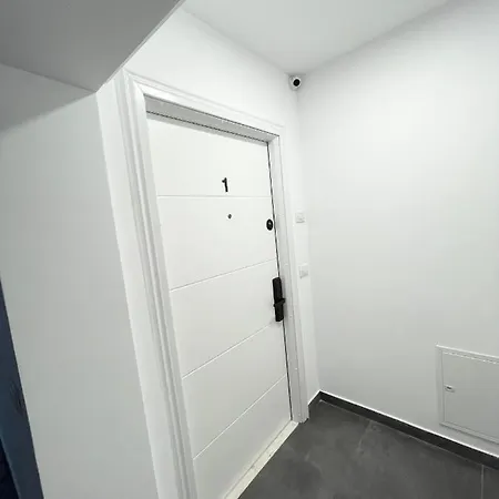 1, Apartman *