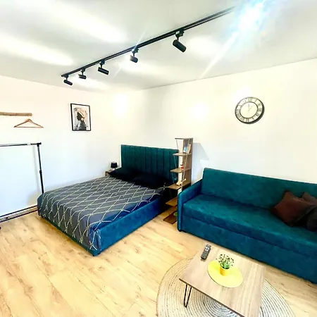 1, Apartman Tirana