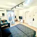 1, شقة تيرانا