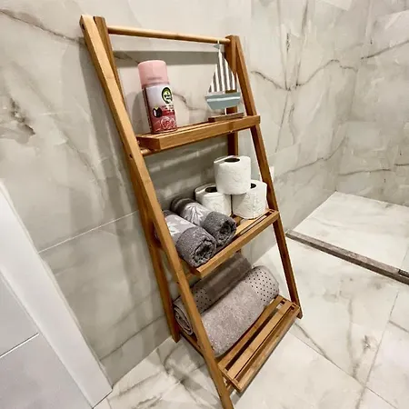 1, Апартаменты *