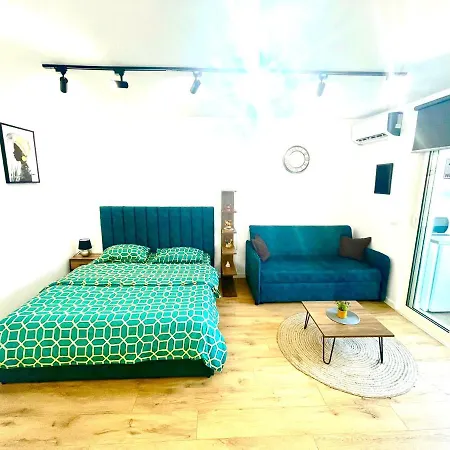 1, Апартаменты Тирана